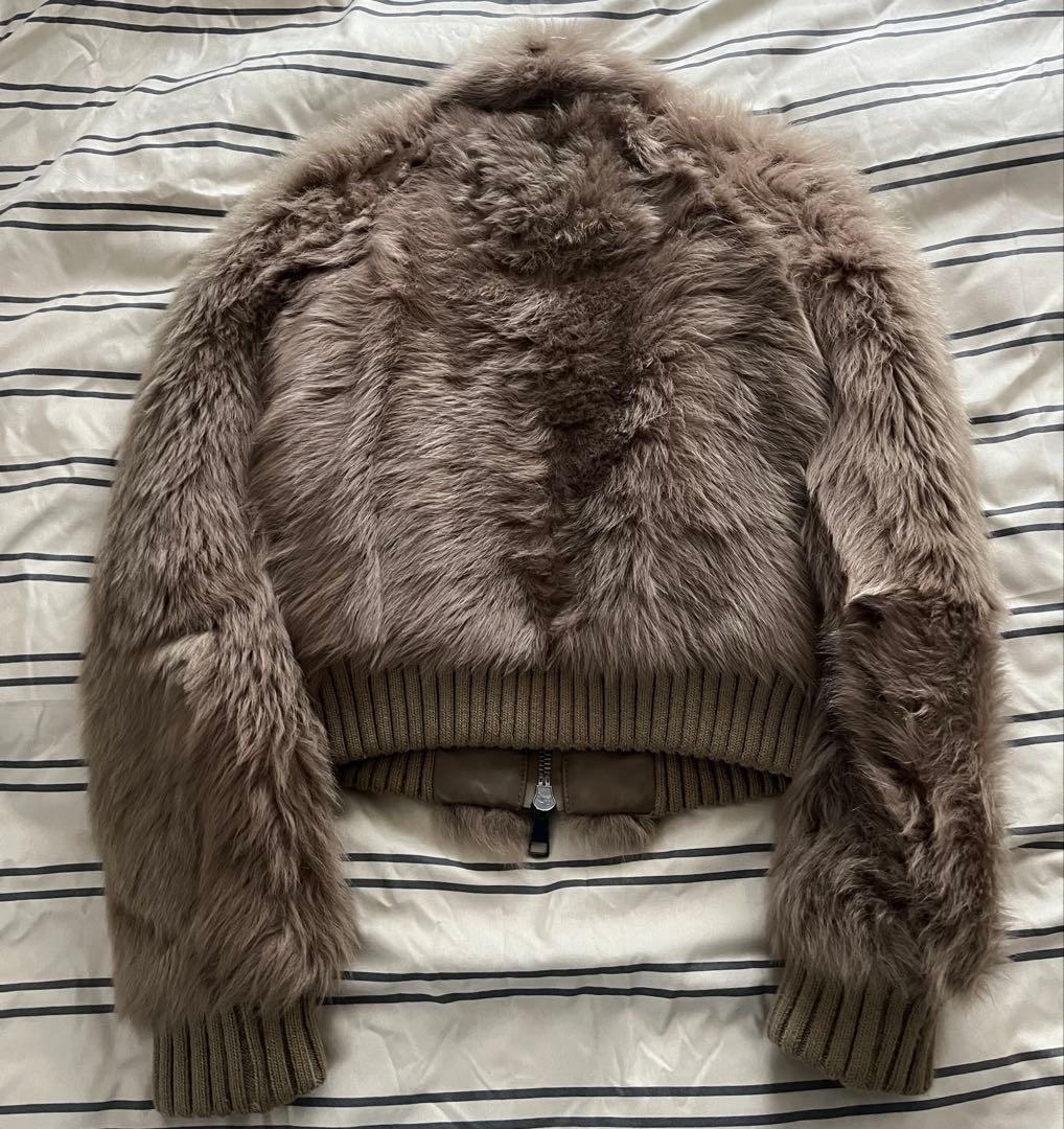 BURBERRY BRIT グレー ファー ボンバージャケット BURBERRY BRIT グレー ファー ボンバージャケット