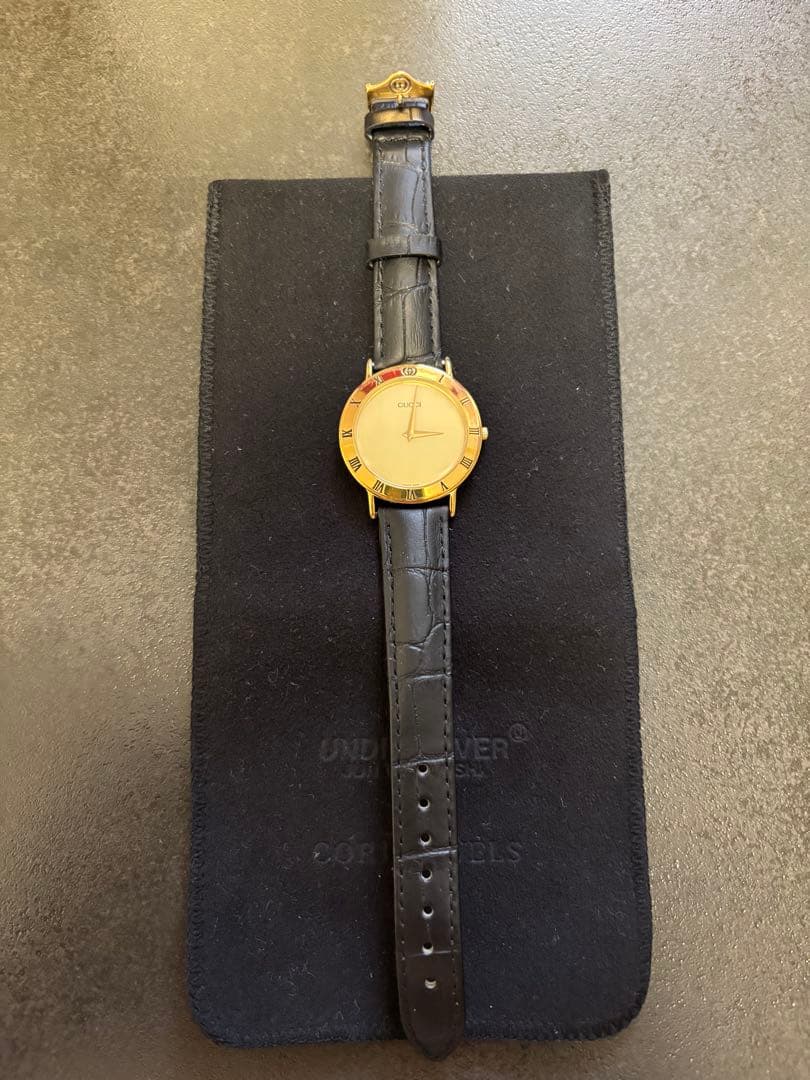 GUCCI アナログ時計 ゴールド ブラック