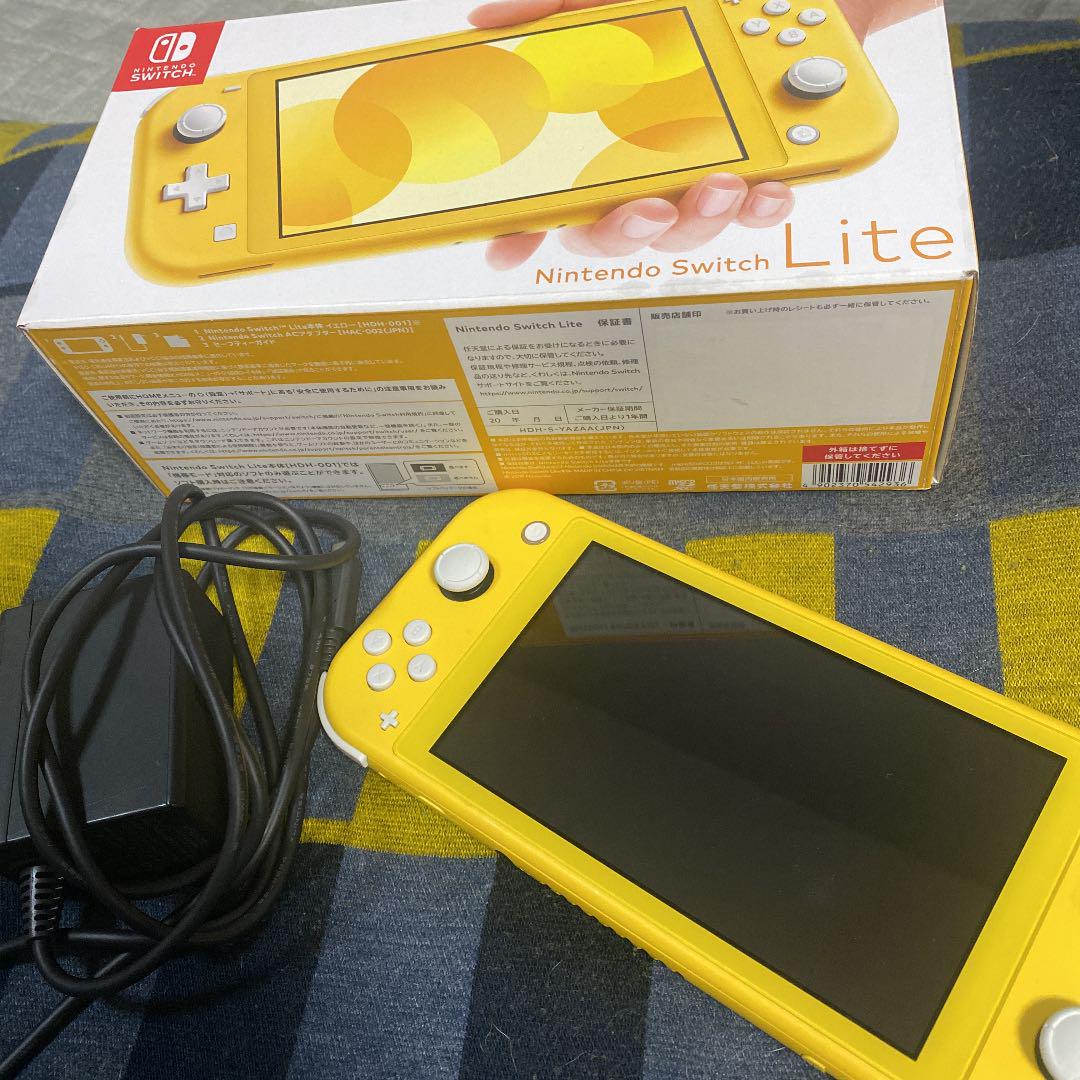 Nintendo Switch NINTENDO SWITCH LITE イエ…
