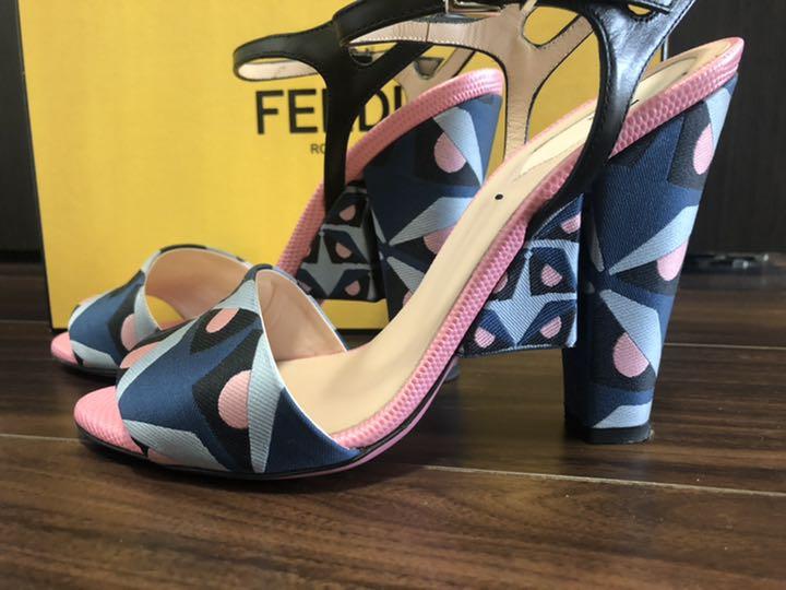 FENDI サンダル　ミュール　パンプス　ウエッジソール