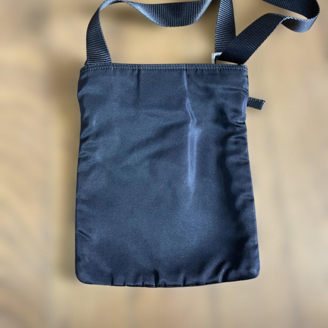 PRADA ブラック サコッシュ　ショルダーバッグ