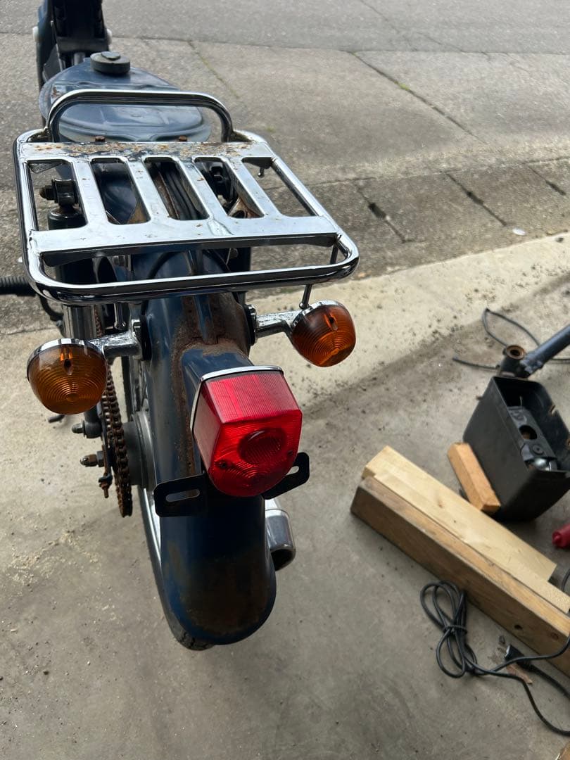 スーパーカブ c50 エンジンかかります。書類あり ジャンク スーパーカブ c50 エンジンかかります。書類あり ジャンク