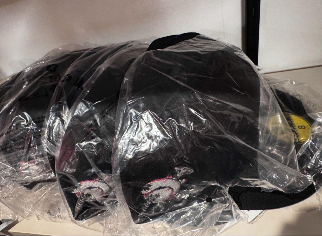 Supreme Screw Ball S Logo New Era Black。