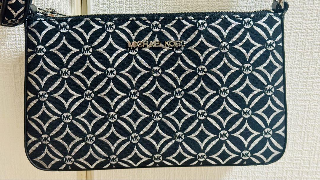 MICHAEL KORS 幾何学模様ショルダーバッグ - メルカリ