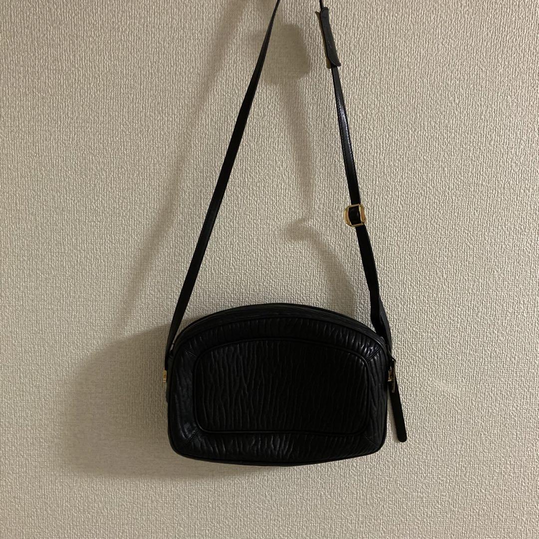 ボルボネーゼ　本革　ショルダーバッグ