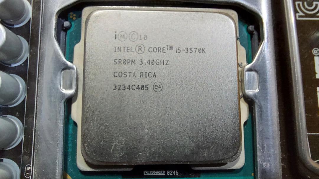 最安値大人気 ASUS 他 Windows10Pro b0Wop-m82954009845 P8H77-i 安い超激得