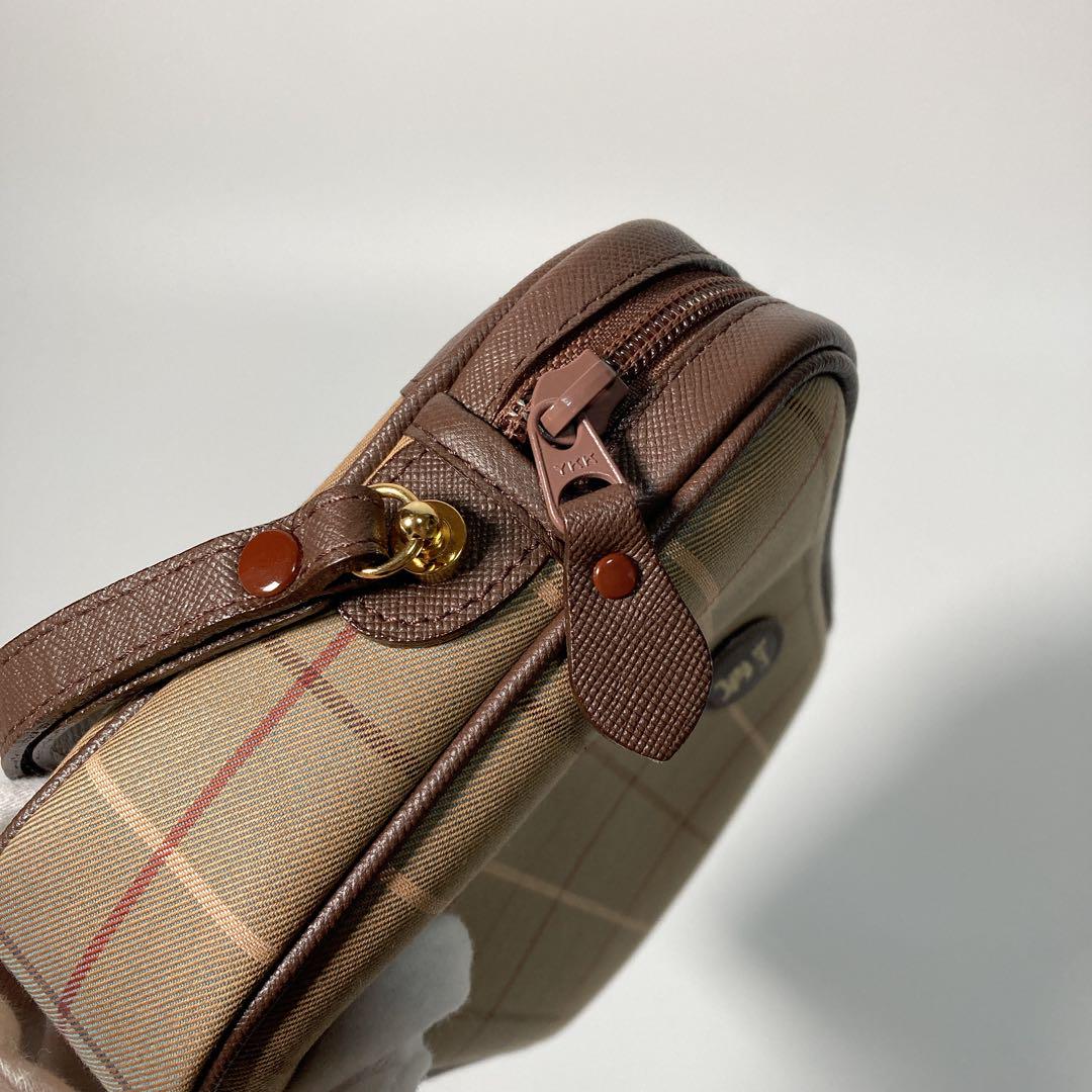 未使用 Burberry バーバリー クラッチ セカンドバッグ チェック