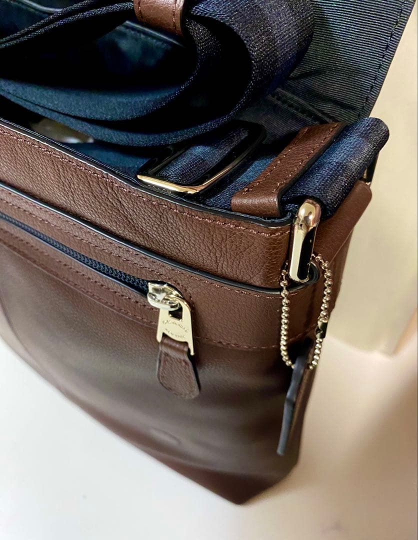 ❤️新品❤️COACH メンズ ブラウン レザー メッセンジャーバッグ ❤️新品❤️COACH メンズ ブラウン レザー メッセンジャーバッグ