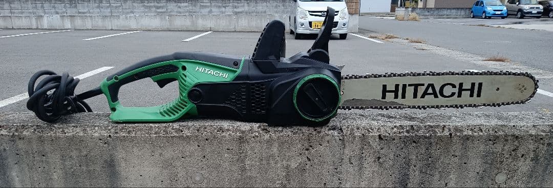 電気チェンソー