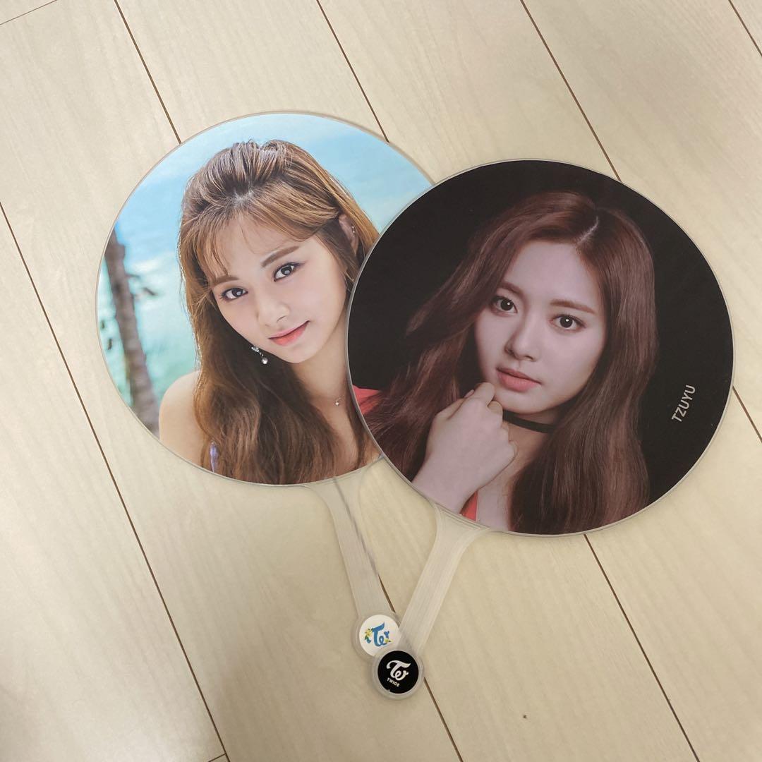 twice トゥワイス ツウィtzuyu うちわ コンプリート ソウルコン TWICE TZUYU（ツウィ）うちわ【SPECIAL】 - メルカリ
