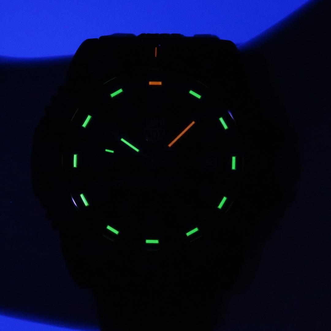 Luminox ルミノックス 腕時計 XS.3053.F　カラーマーク　黒青