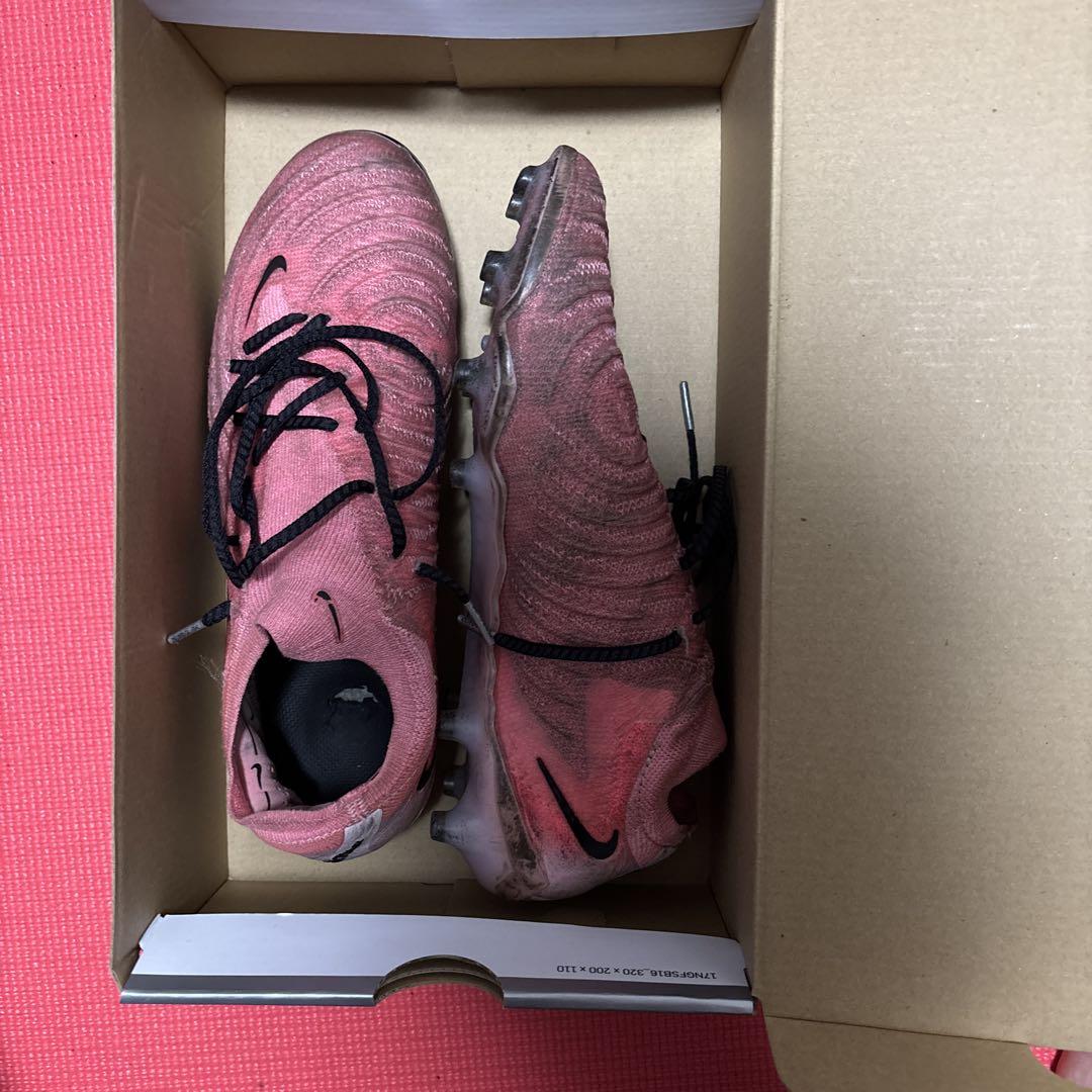 Nike サッカーシューズ ピンク 箱と袋付きファントムGX2エリート