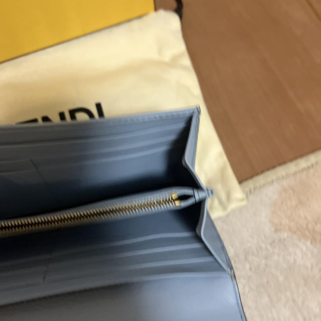 【新品】FENDI フェンディ　ライトブルー　バケット　コンチネンタル長財布