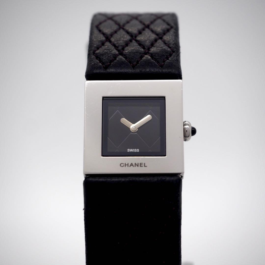 738 CHANEL 時計　マトラッセ レディース シルバー ブラック　スクエア