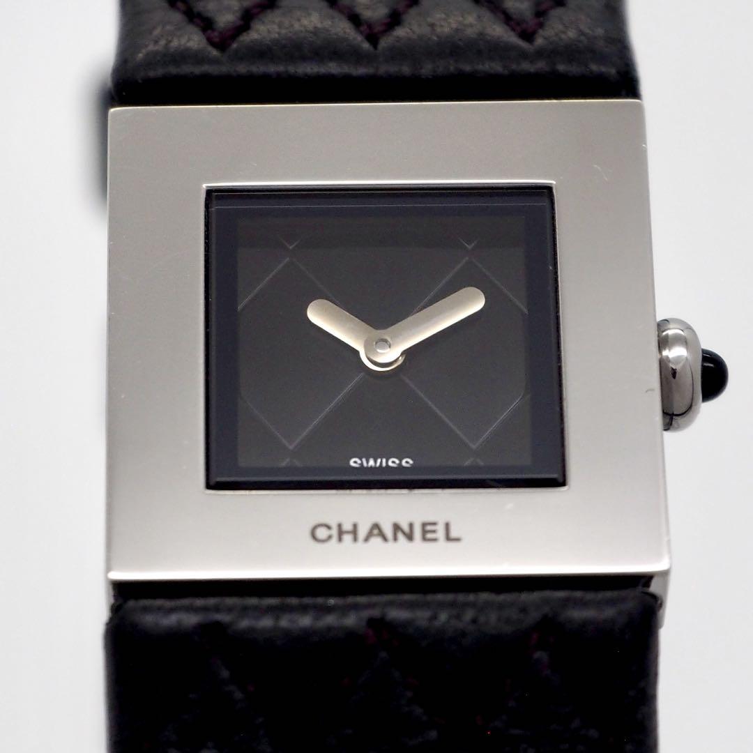 738 CHANEL 時計　マトラッセ レディース シルバー ブラック　スクエア