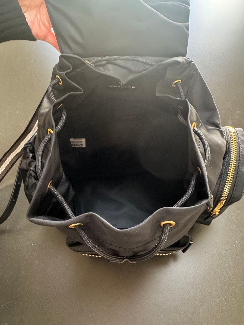 アニヤ ハインドマーチ リュックサック 黒 アニヤ ハインドマーチ リュックサック 黒