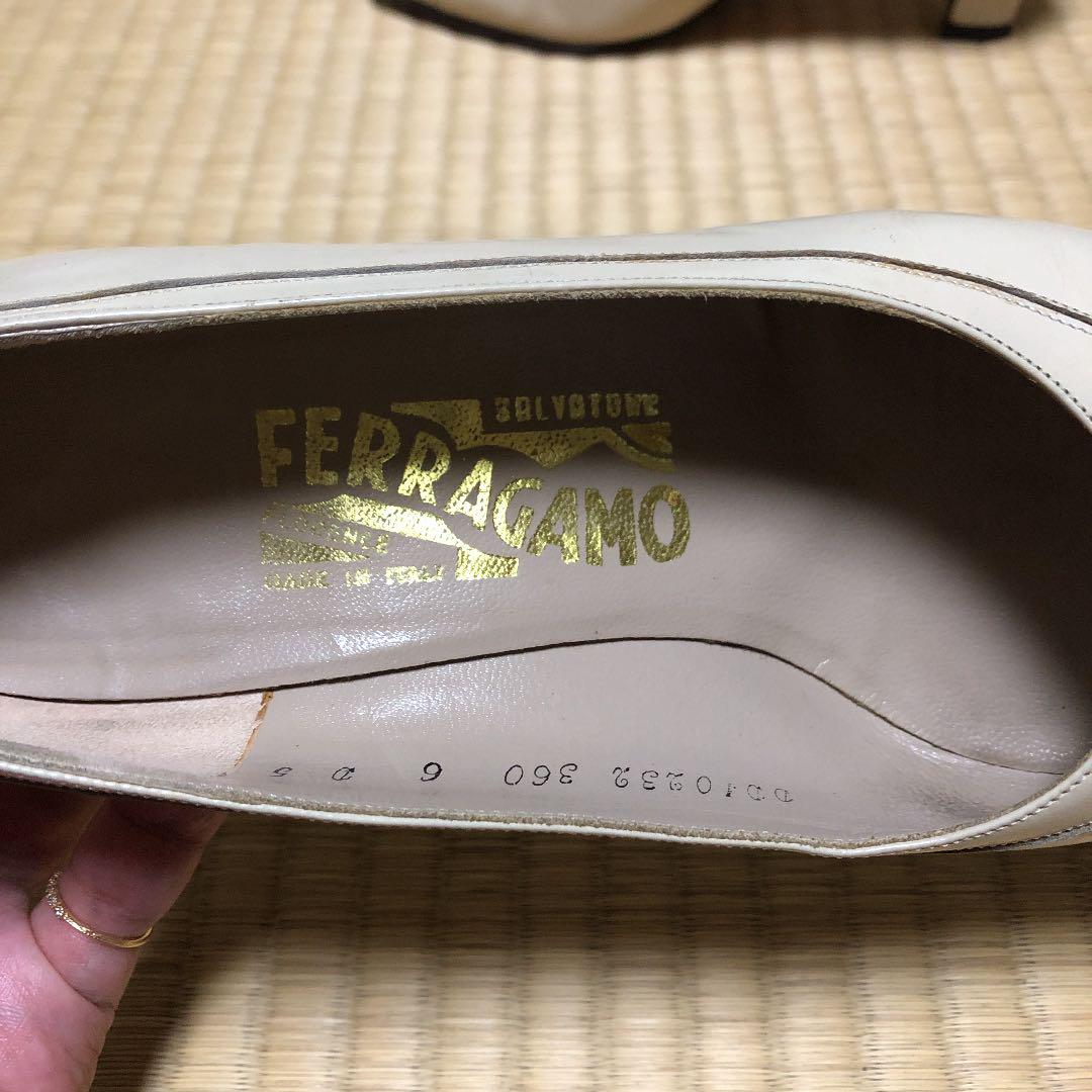 ももたろうさま専用【お値下げしました】フェラガモ フラット