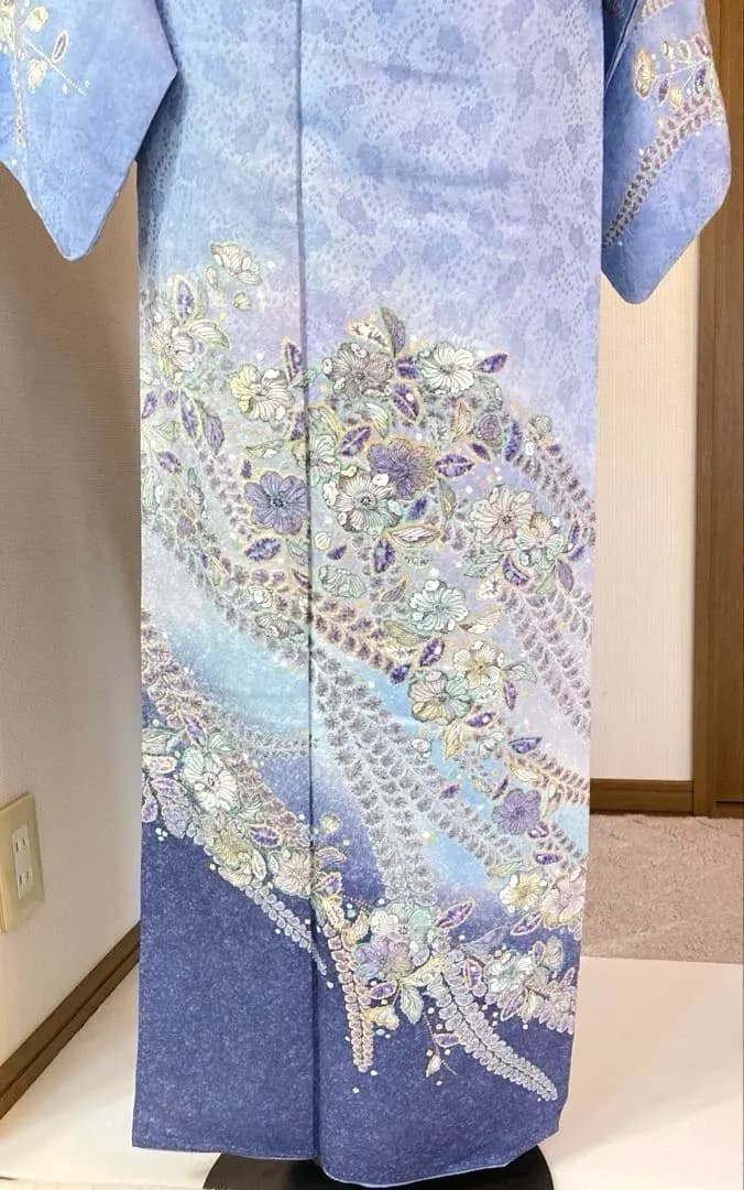 秀逸 麗しいお色柄 辻が花 正絹訪問着 透明感ある水色グラデーション 地紋の妙 秀逸 麗しいお色柄 辻が花 正絹訪問着 透明感ある水色グラデーション 地紋の妙