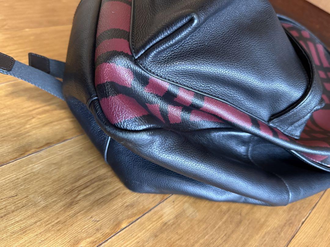 COACH チェック柄リュック 黒・えんじ色