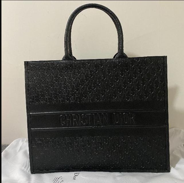 【数々のアワードを受賞】 Christian メルカリ - ブラックショルダーバッグ Dior バッグ