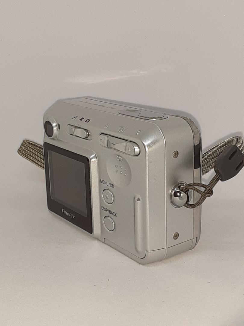 美品　FUJIFILM FINEPIX AV210 単3電池 デジタルカメラ FUJIFILM FinePix A350 デジタルカメラ 単3電池駆動 - メルカリ