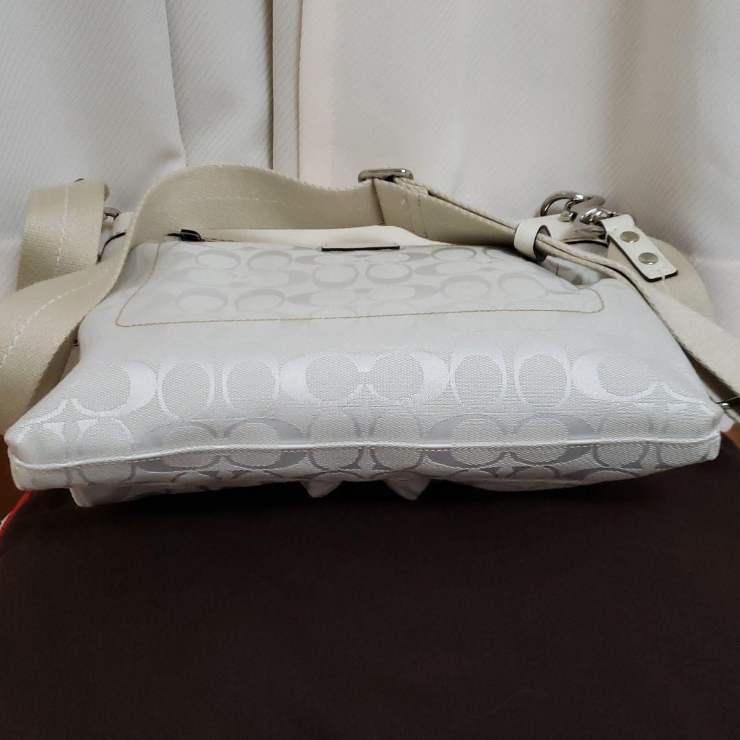 専用‼️未使用‼️COACHシグネチャー斜めがけバッグ
