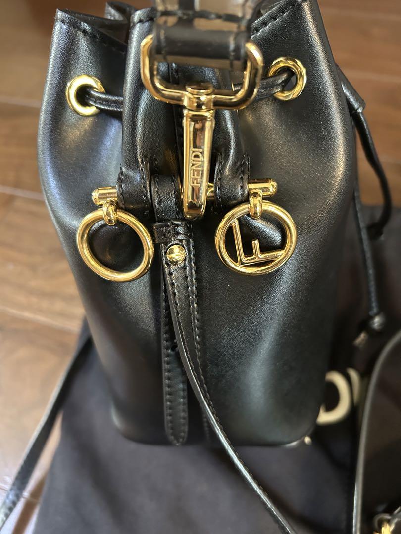 お値下げ！FENDI モントレゾール　バッグ 黒 レザー