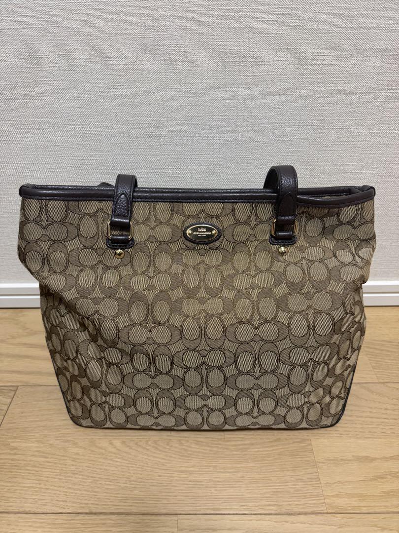 COACH ロゴ柄 トートバッグ 未使用】Coach ロゴ柄 トートバッグ ベージュ