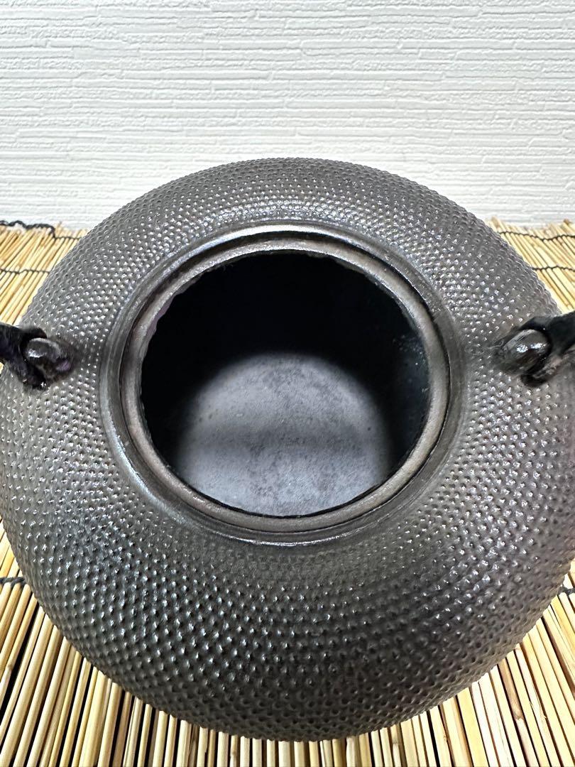 未使用品 南部盛岡東文堂造 10型姥口アラレ 南部鉄瓶 南部鉄器