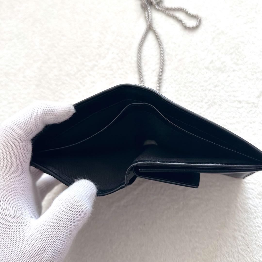 ヴィヴィアンウエストウッド 二つ折り財布 ショルダーウォレット