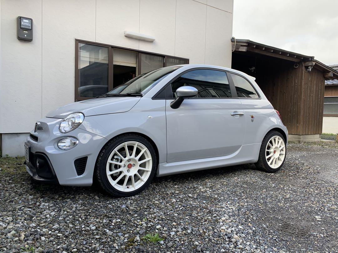 ABARTH  スタッドレスタイヤとエッセエッセホワイトホイール