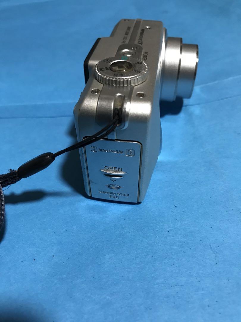 【動作OK】SONY Cyber-shot DSC-P8 デジカメ