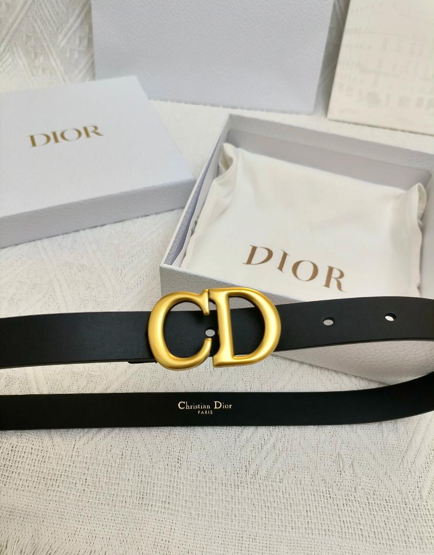 Dior ブラックレザーベルト CDロゴ - メルカリ