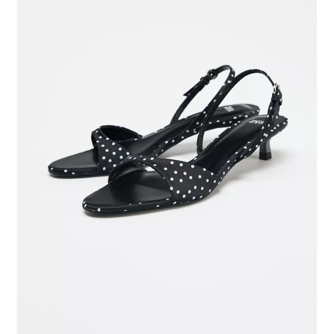 【ZARA】フリンジ付きハイヒールサンダル  1335/610/078 ZARA】フリンジ付きハイヒールサンダル 1335/610/078 (ZARA