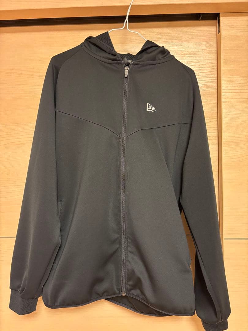 New Era フード付きジャケット ブラック