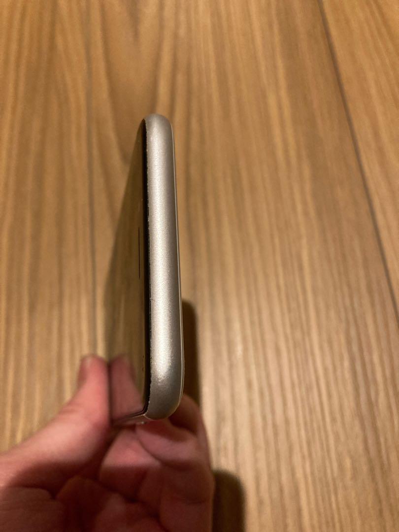 Apple iPhone SE2 第二世代256GB ホワイト SIMフリー