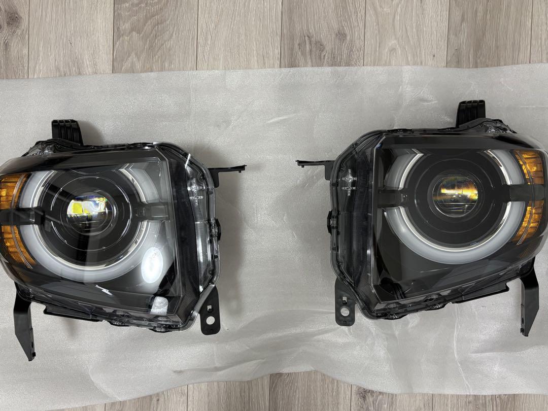 HONDA N-VAN jj1/2 純正ヘッドライト 左右セット - メルカリ
