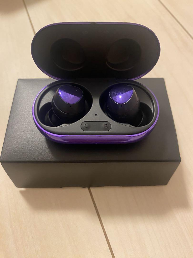 GalaxyBuds+ BTS Edition イヤホン ワイヤレスチャージャー
