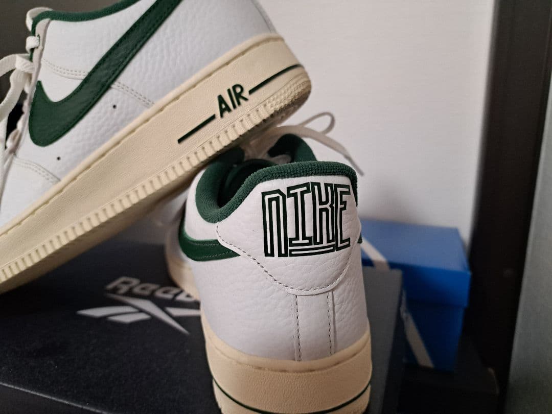 ナイキ　エアフォース1　07　LX 新品未使用品！