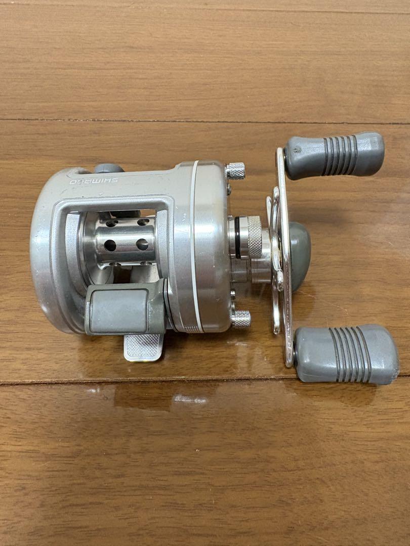 SHIMANO カルカッタ100シルバー