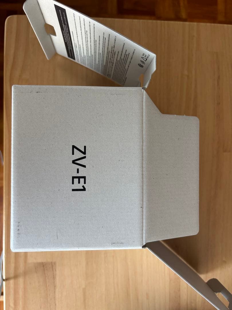 SONY ZV-E1 ミラーレスカメラ 本体 バッテリーx2