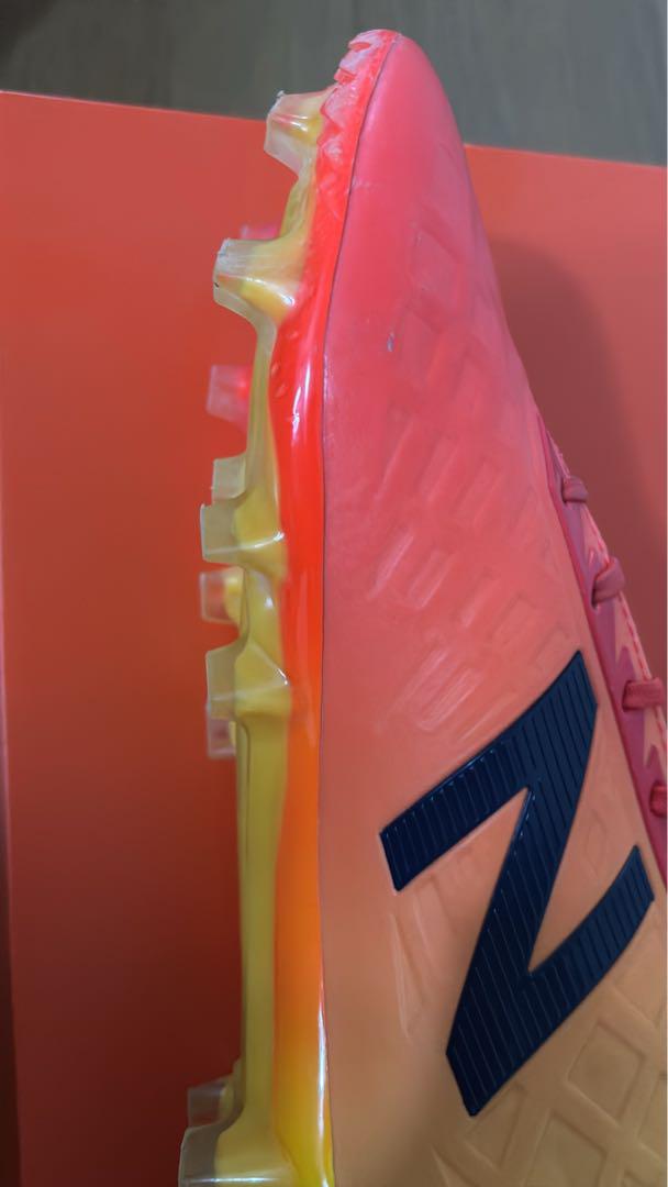 スパイク　ニューバランスFURON