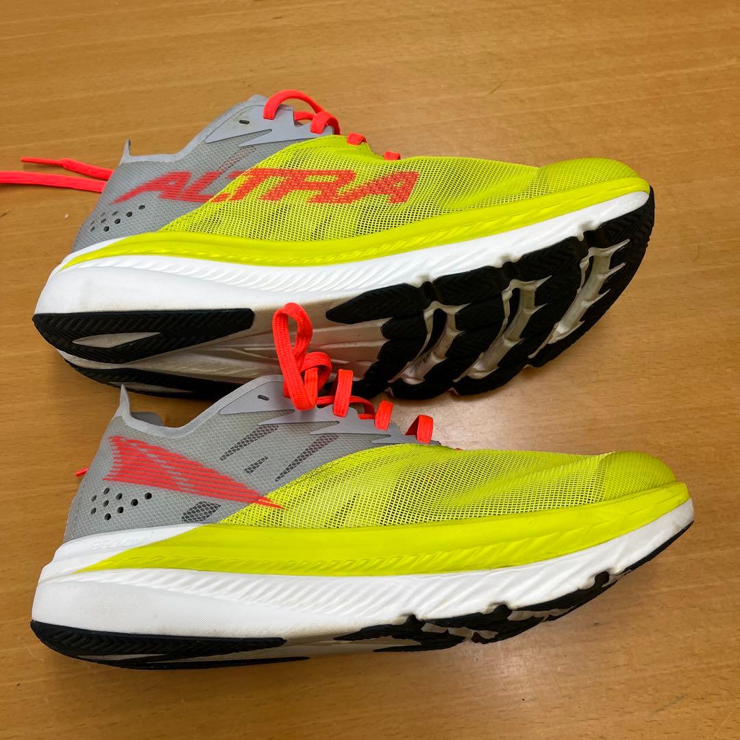 カーボン2 メンズ26CM目立った傷や汚れなし