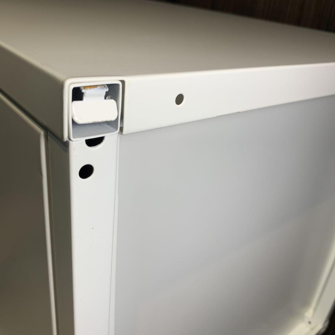 IKEA ホワイト金属キャビネット