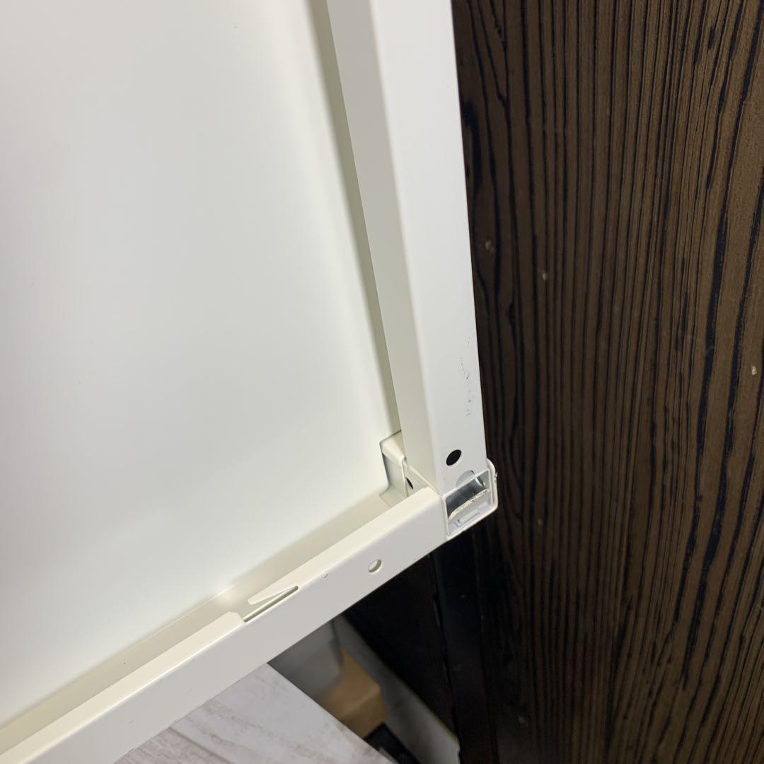IKEA ホワイト金属キャビネット