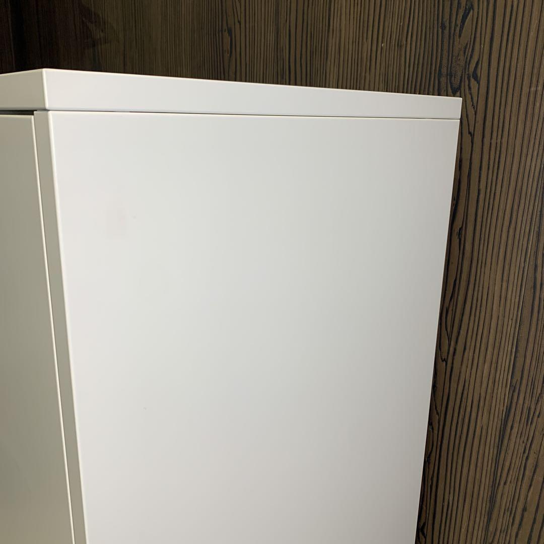 IKEA ホワイト金属キャビネット