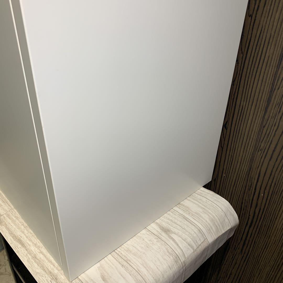 IKEA ホワイト金属キャビネット