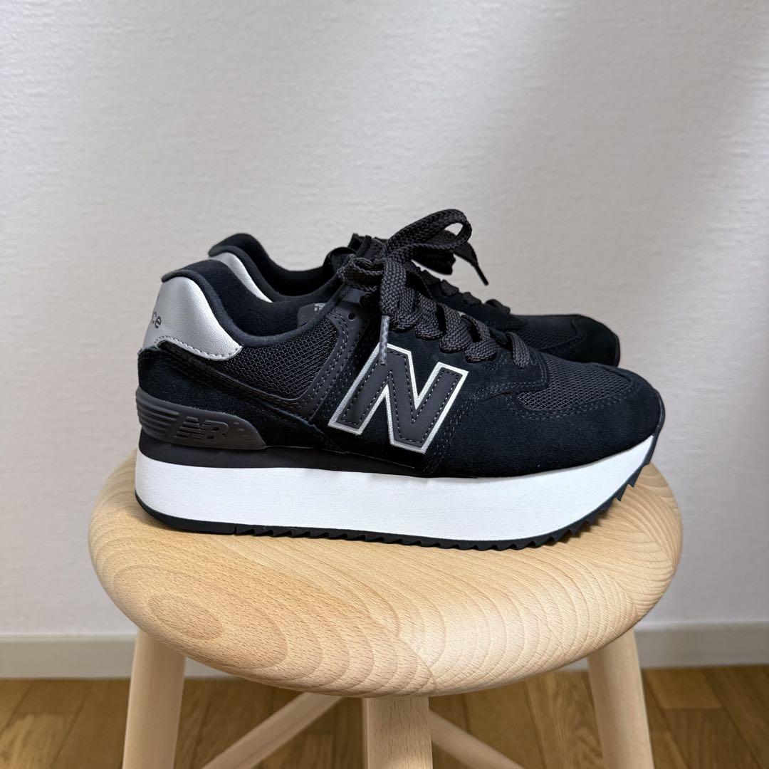 574+ New Balance 厚底 ブラック スニーカー 23.5cm