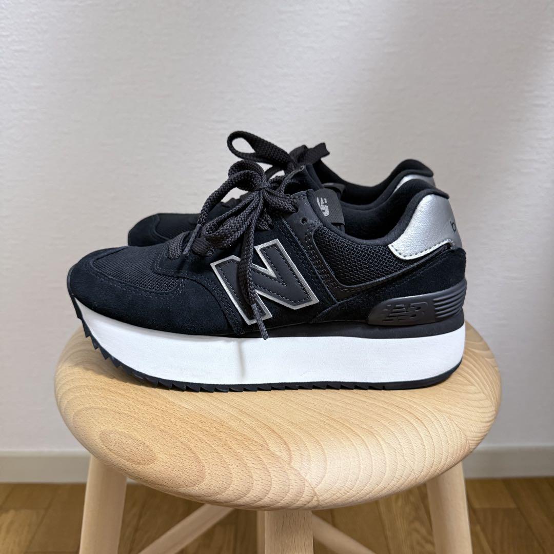 574+ New Balance 厚底 ブラック スニーカー 23.5cm