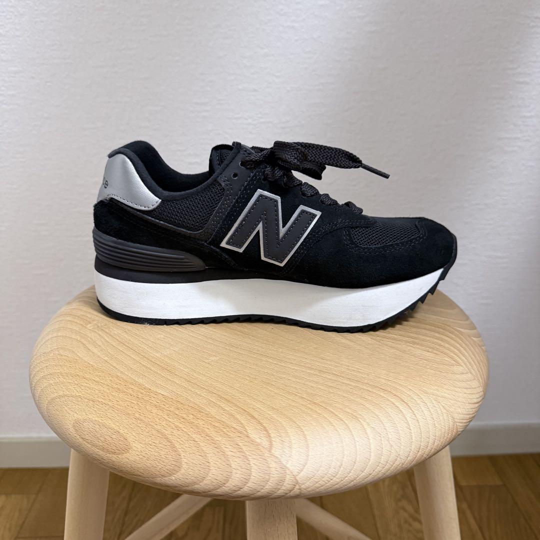 574+ New Balance 厚底 ブラック スニーカー 23.5cm